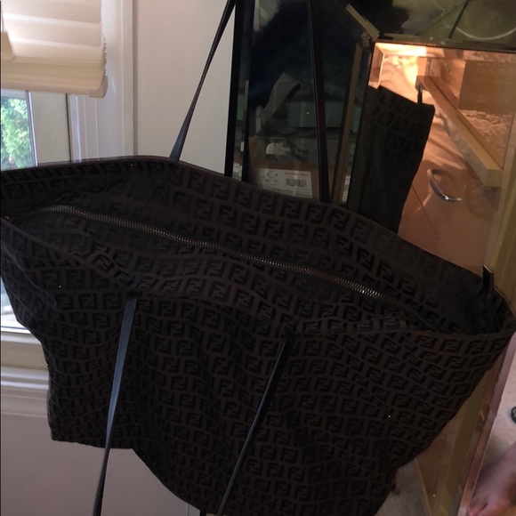 Fendi tote - Picture 9 of 12